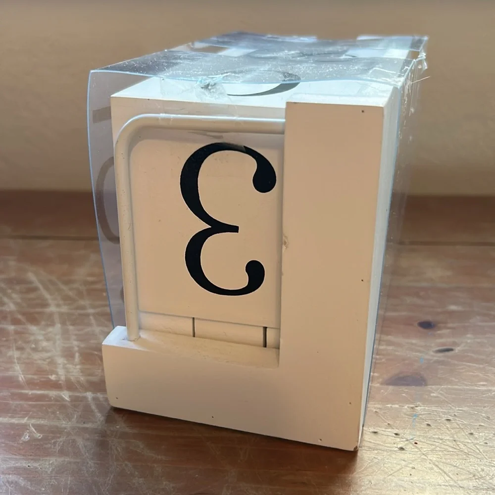 Block Desk Calendar White & Black Contemporary Neutral Design Office & Home NWT
